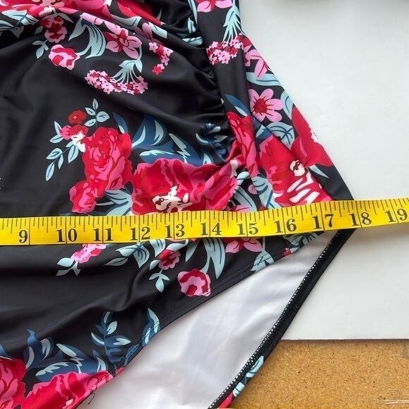 Smismivo Womens One-Piece Swimsuit Floral Print Halter Neck XXL Black & Red Nylo - Picture 9 of 11